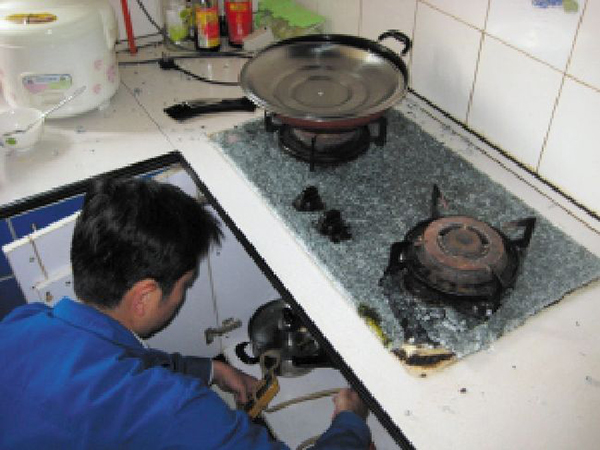 燃气灶的维修的一些常见案例
